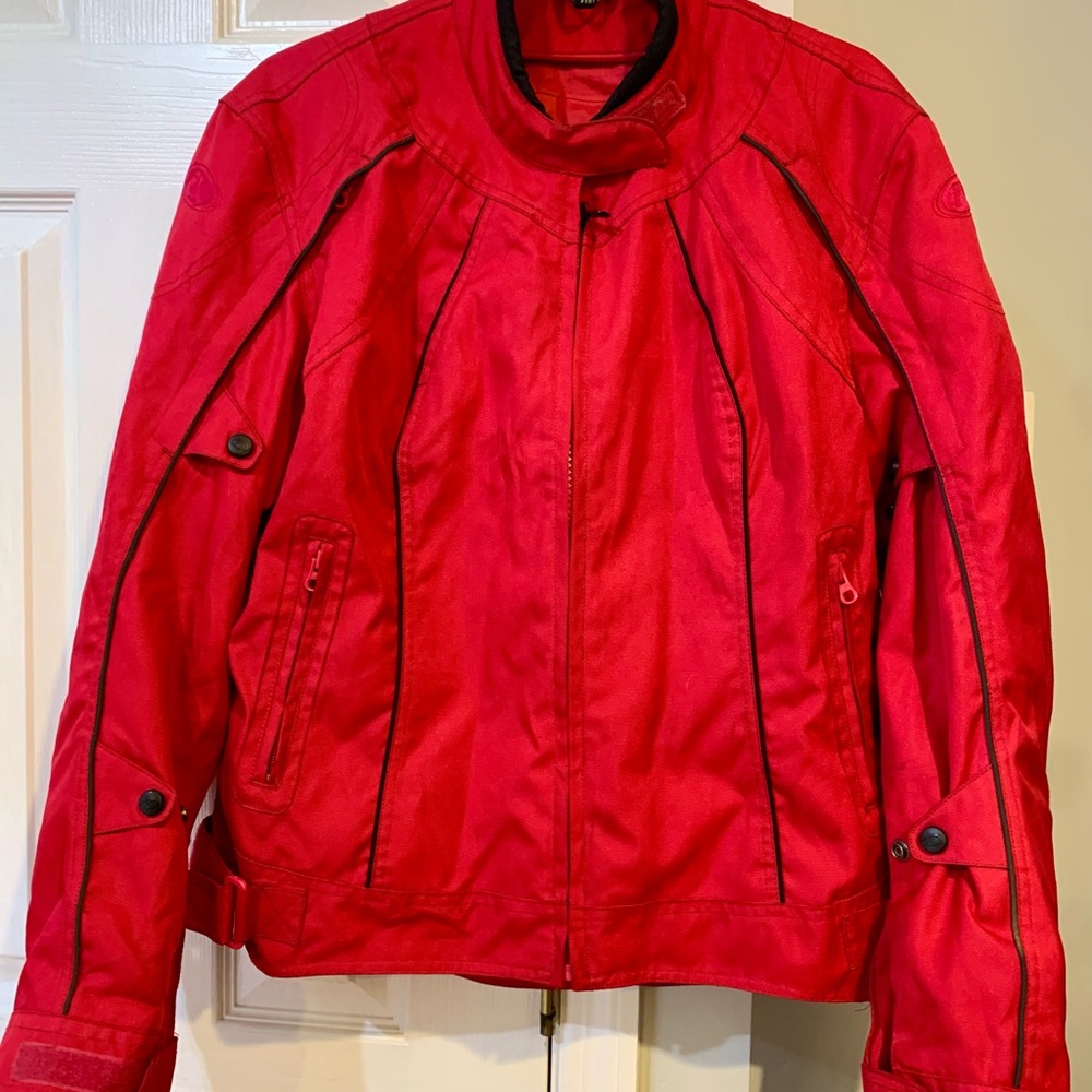 FieldSheer Women’s Motorcycle Jacket Size 12 – Red Waterpr Riding Jacket w/ Pads